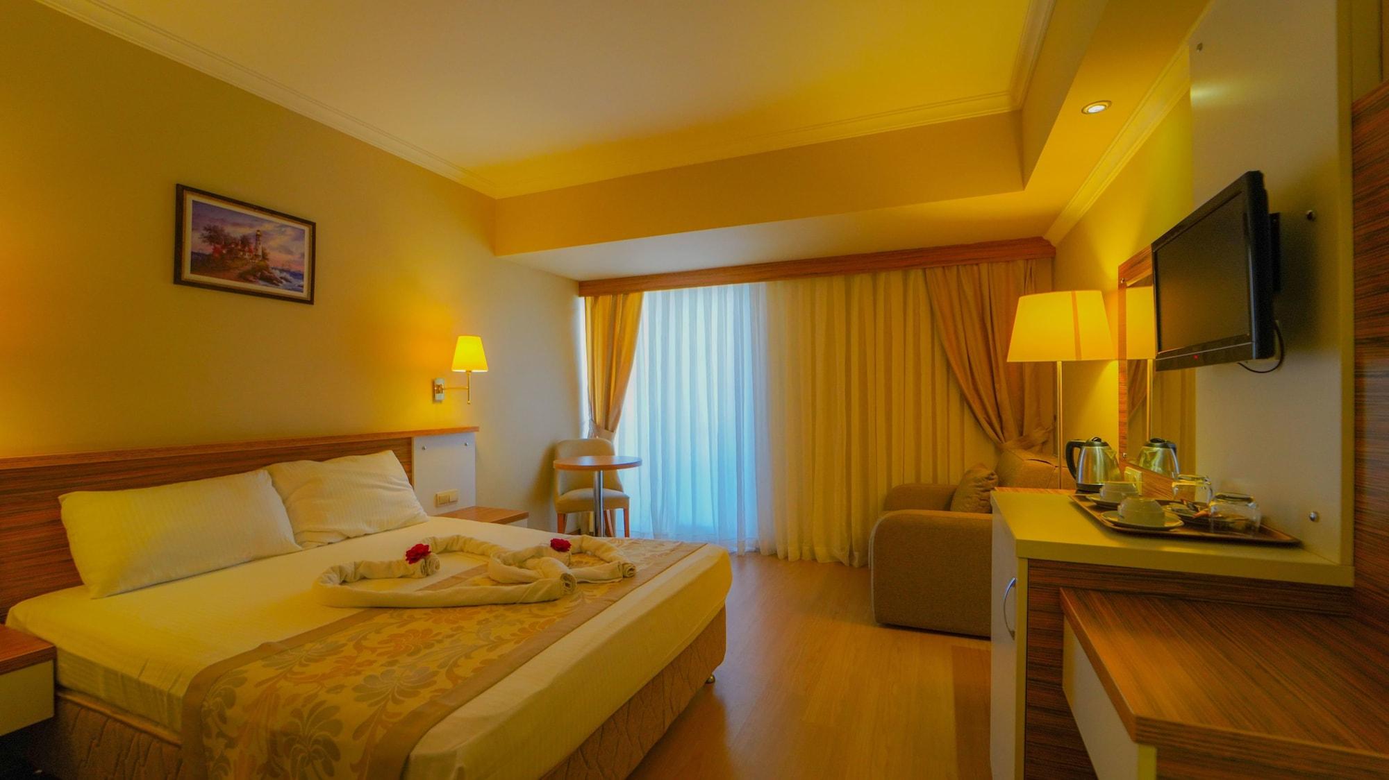 Aes Club Hotel Oludeniz Exterior photo