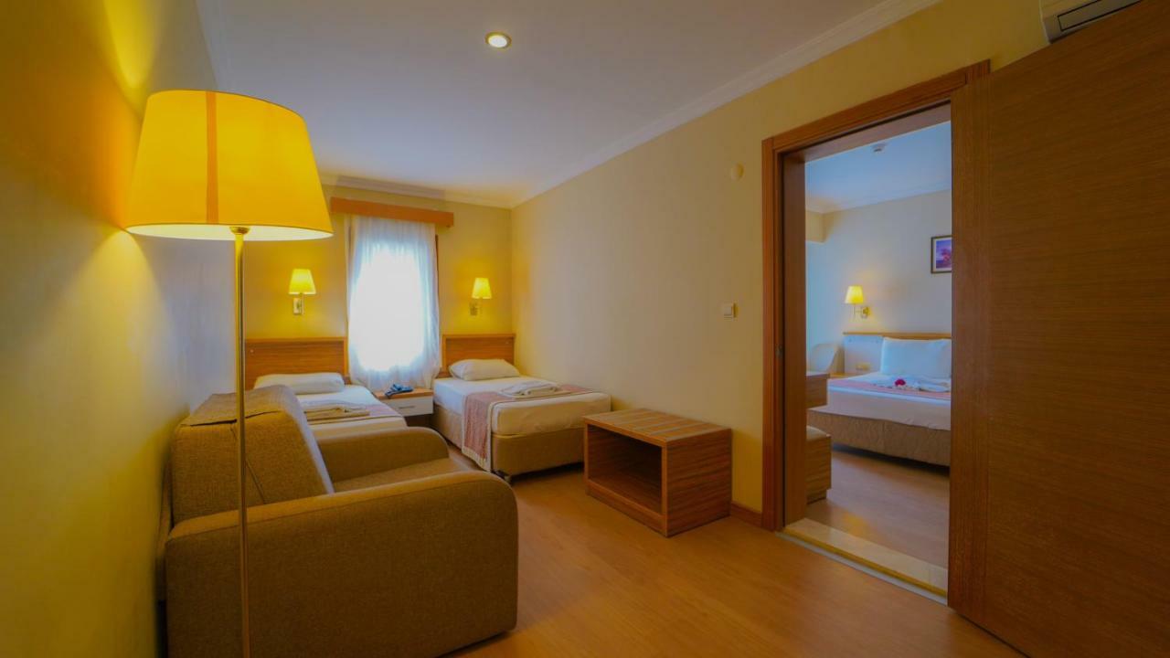 Aes Club Hotel Oludeniz Exterior photo